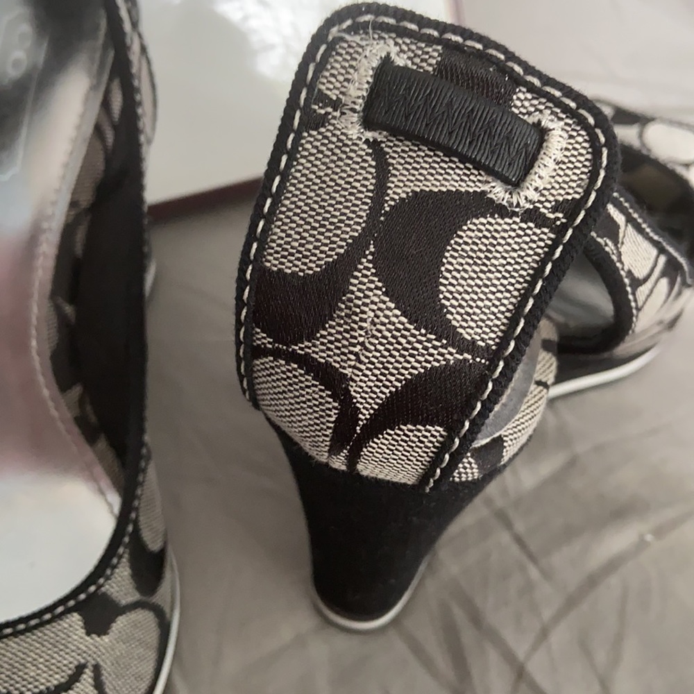 Coach navy blue wedges size 8M - Picture 3 of 6